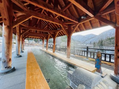 湯西川の雄大な自然に囲まれて体も心もゆったりリラックス！